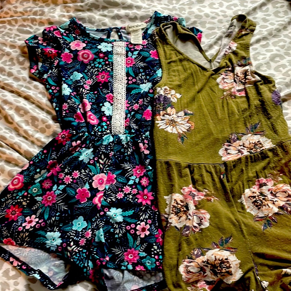 2 rompers